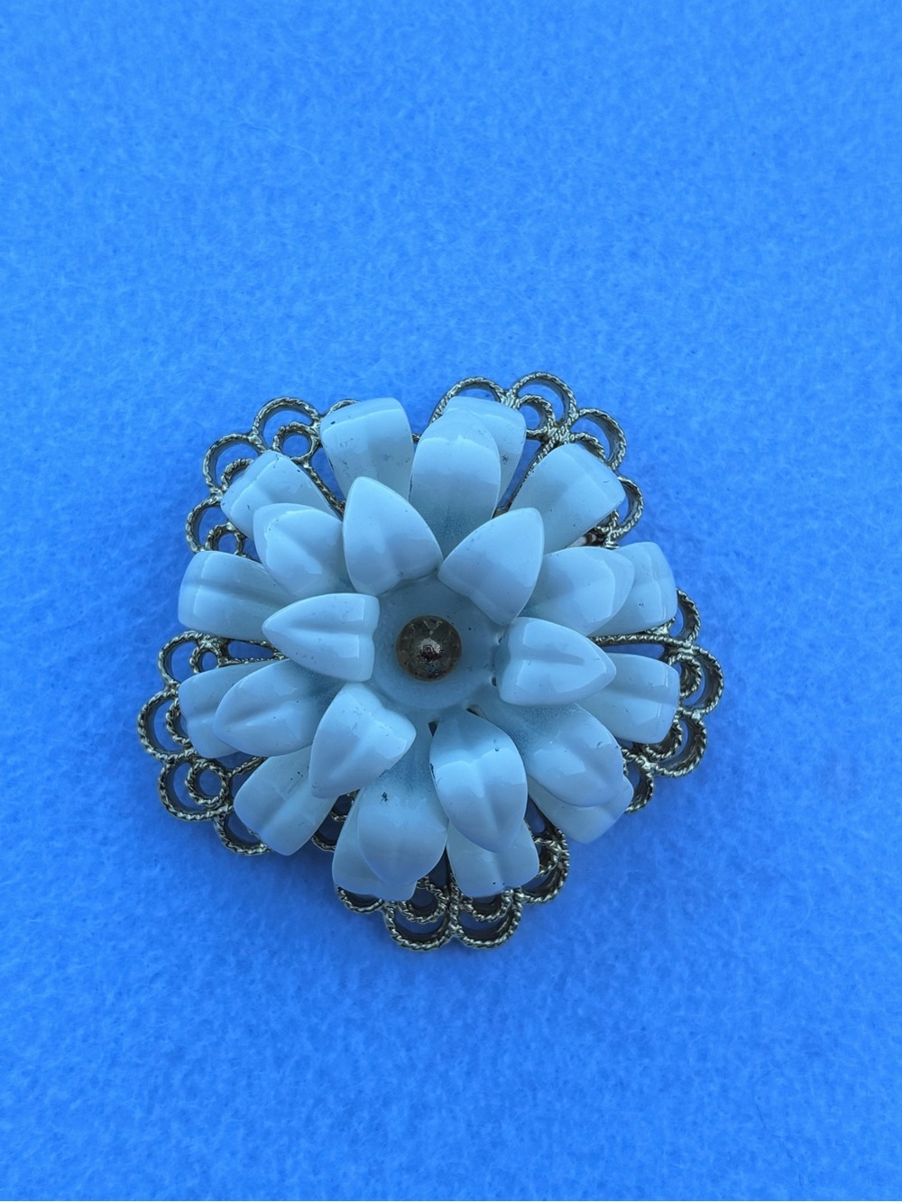 Vintage Signed Coro White Molded Floral Cluster Brooch Silver Tone Filigree